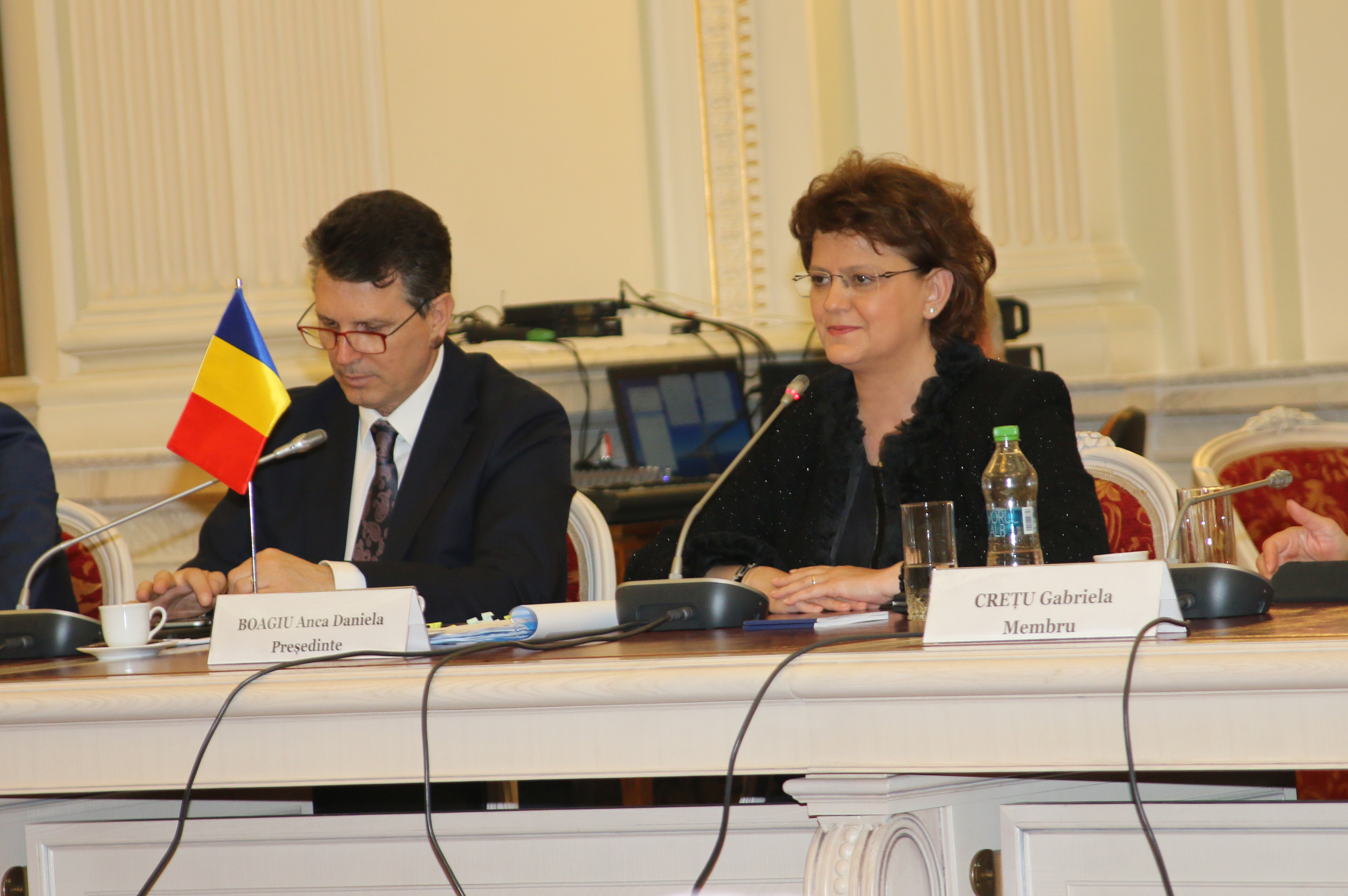 A treia masă rotundă pe tema Stadiului negocierilor şi impactul Parteneriatului Transatlantic pentru Comerţ şi Investiţii (TTIP) asupra economiei României. 