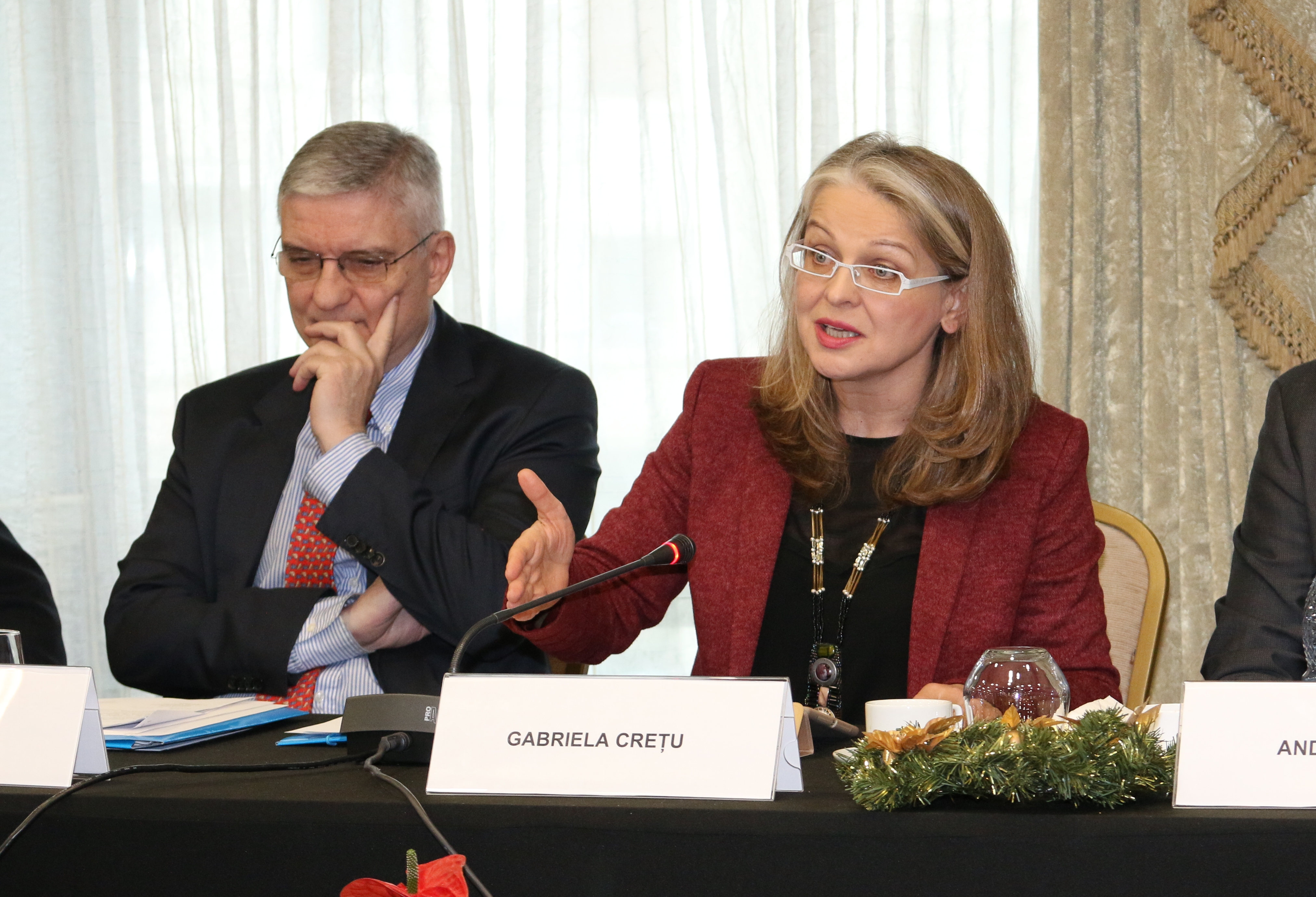 Participarea doamnei senator Gabriela Crețu, președinta Comisiei pentru Afaceri Europene din Senatul României, în calitate de vorbitor principal, la conferința “Unitate în diversitate. UE încotro” organizată de Institutul European din România