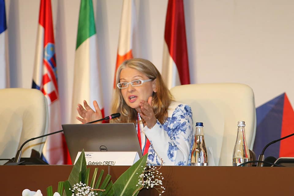Preşedinta Comisiei pentru afaceri europene a Senatului, Gabriela Crețu, a vorbit despre cea de-a patra revoluție industrială, la plenara COSAC
